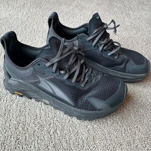 Altra Men's Olympus 5 Trail Run Sneakers